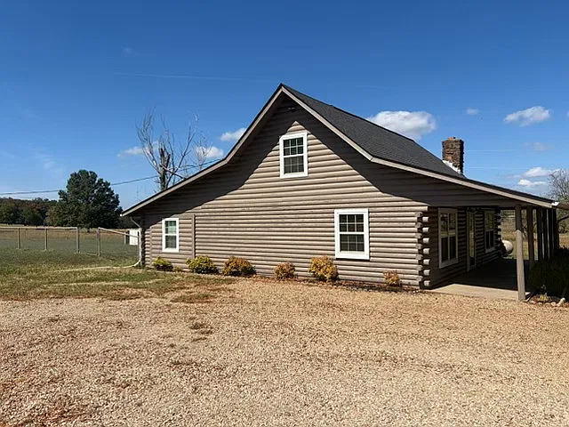 4 bed, 1740 sqft, $2,500 — Photo 4