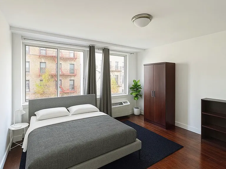 276 Stanhope St #2F — Photo 3