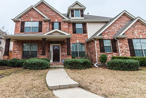 2nd image of 613 Peacock Dr