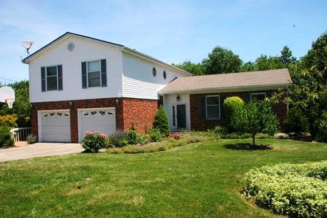 2nd image of 139 Redwood Dr
