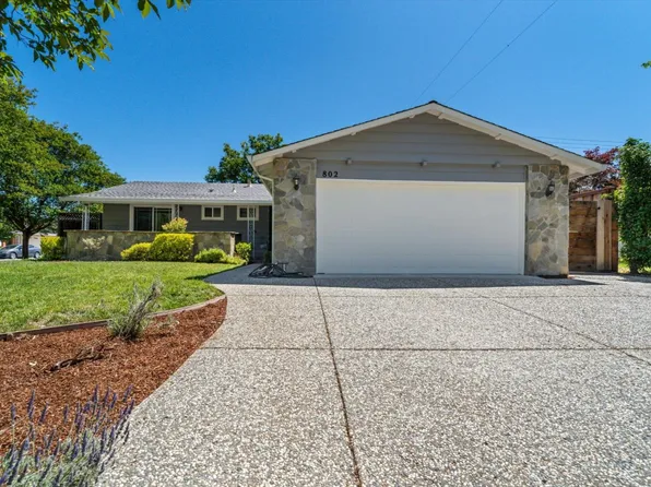 802 Candlewood Dr, Cupertino, CA 95014