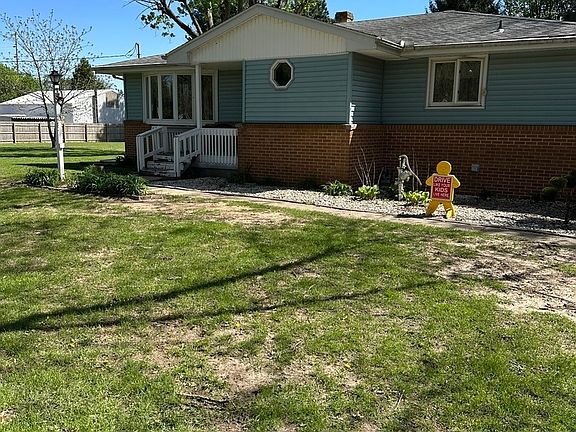 3rd image of 115 Northwestern St