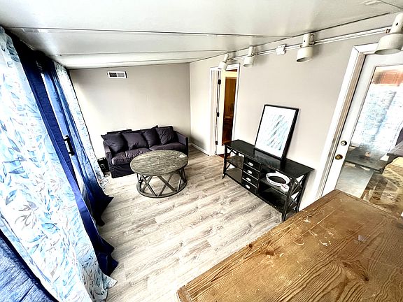 5th image of 3215 Jefferson Ave #2