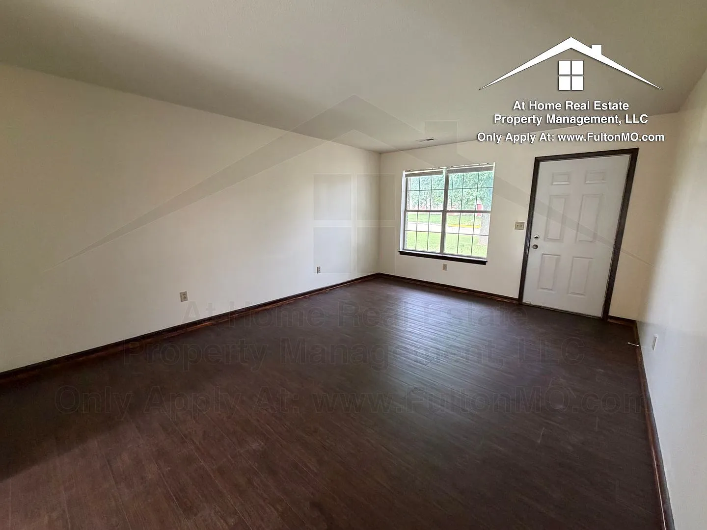 West View Street 617 Duplex — Photo 2