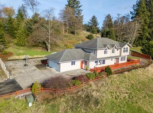 1085 Hollyridge Dr, Tillamook, OR 97141