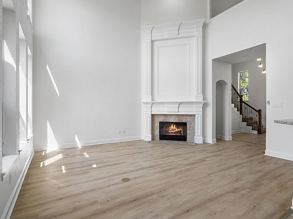 3rd image of 3493 Pilgrim Dr