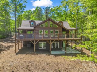 194 Summer Morning Ct, Lake Lure, NC 28746