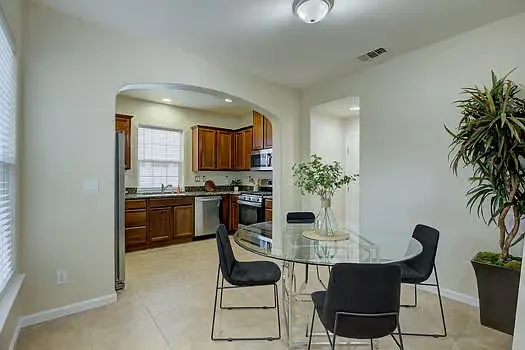 Talmont Cir — Photo 4