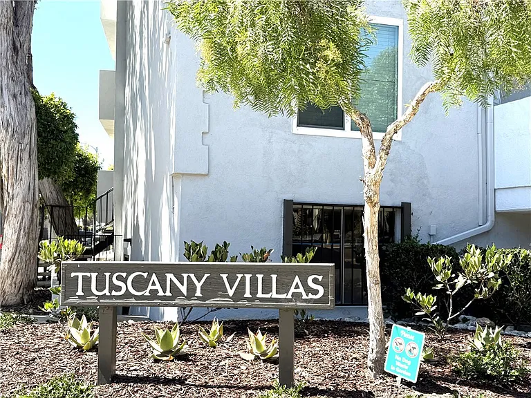 8163 Redlands St — Photo 3