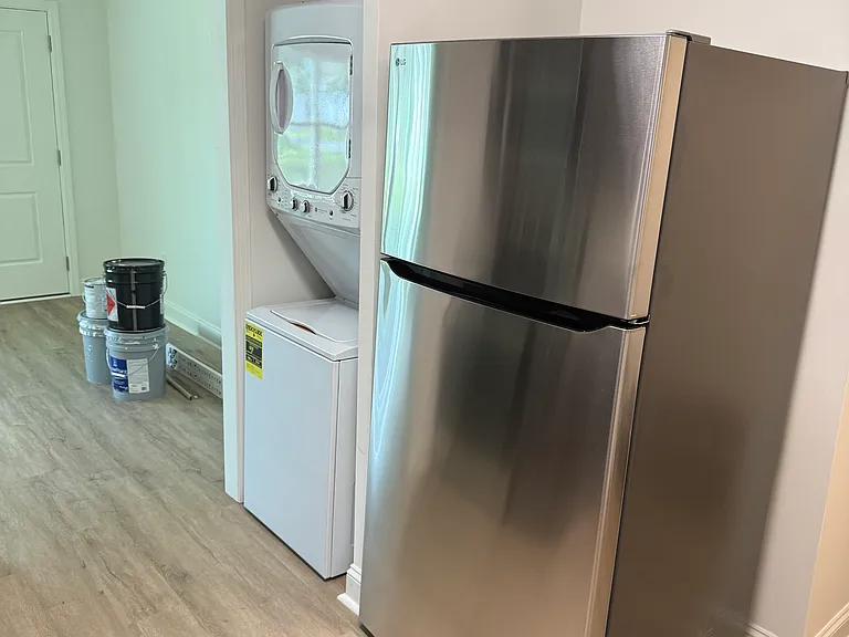 139 Nelson St #201 — Photo 6