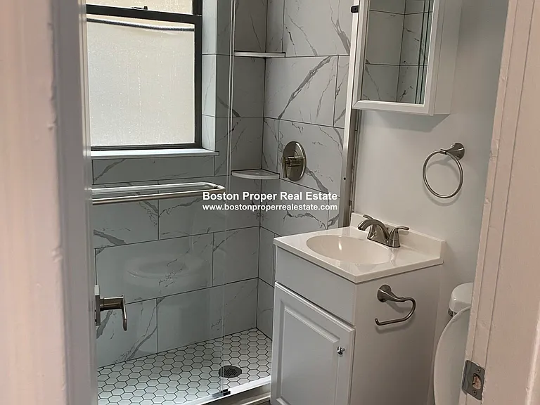 81 Park Dr #3 — Photo 5