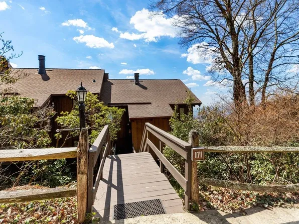 171 Buck Hollar Rd #171, Hillsville, VA 24343