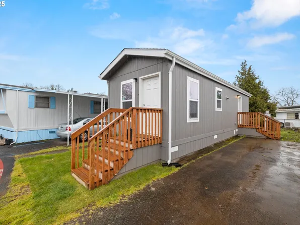 19605 River Rd #88, Gladstone, OR 97027