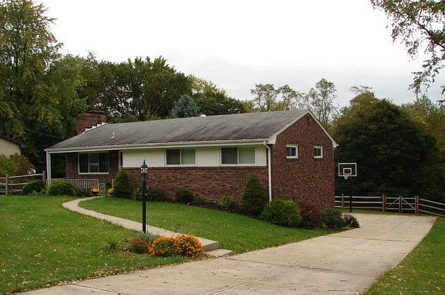 3155 Morningside Dr photo 1