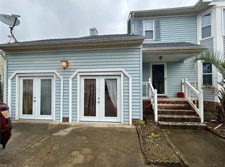 835 Kemp Meadow Dr, Chesapeake, VA 23320