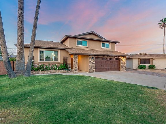 CUSTOM STONEWORK FACADE