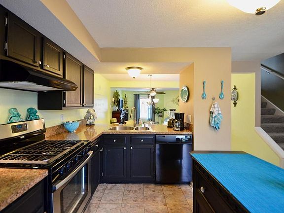 5th image of 1283C Pine View Trce