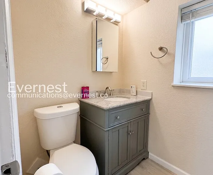 9225 Clermont Dr — Photo 19