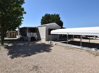 212 Holiday Rambler Dr, Whitney, TX 76692