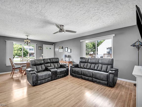 4th image of 35494 Blanch Ave