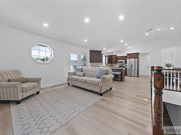 5th image of 625 Vale Ln