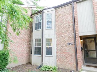 1679 Saint Albans Ct, Columbus, OH 43220
