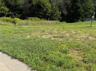 3490 Creek Ridge Dr, Eau Claire, WI 54703