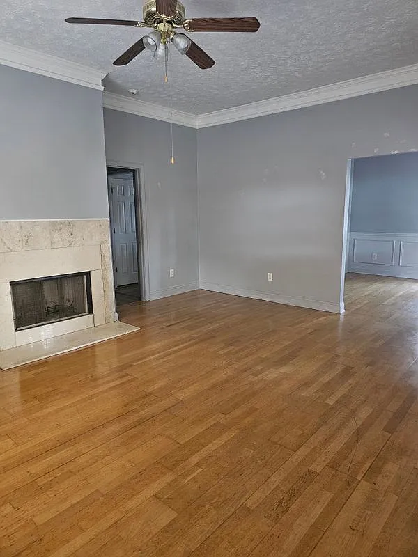 4 bed, 2.0 bath, 1765 sqft, $2,000 — Photo 3