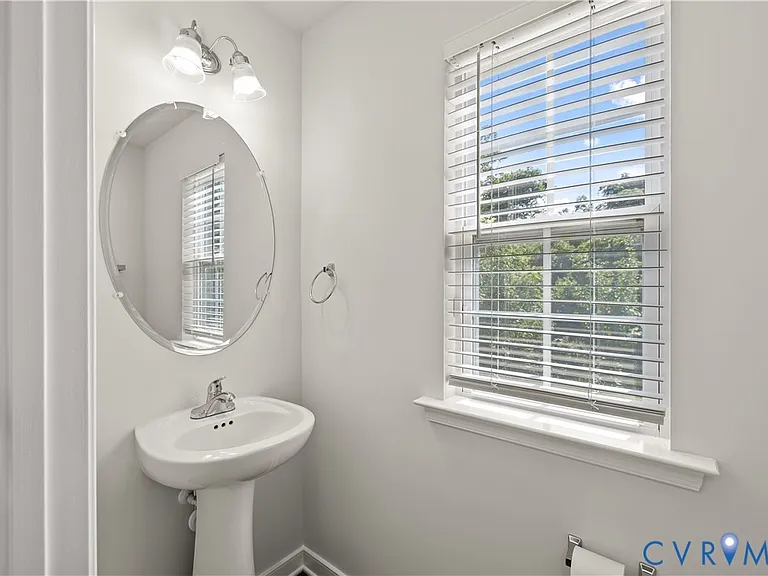 3372 Dewsberry Ln — Photo 8