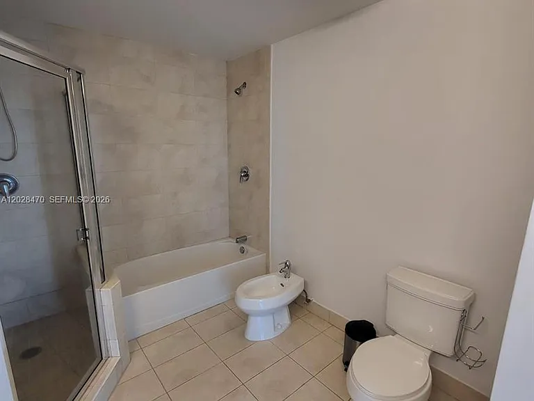 1900 N Bayshore Dr #2415 — Photo 21