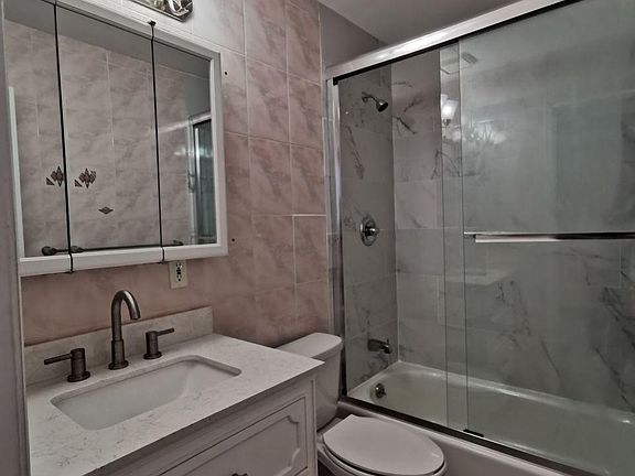2nd image of 360 Barlow Ave #2