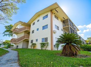 16790 NE 14th Ave APT 215, North Miami Beach, FL 33162