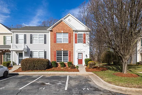 3959 Katherine Way Photo 1