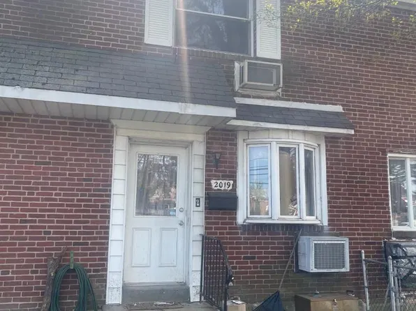 2019 Delmar Dr, Folcroft, PA 19032