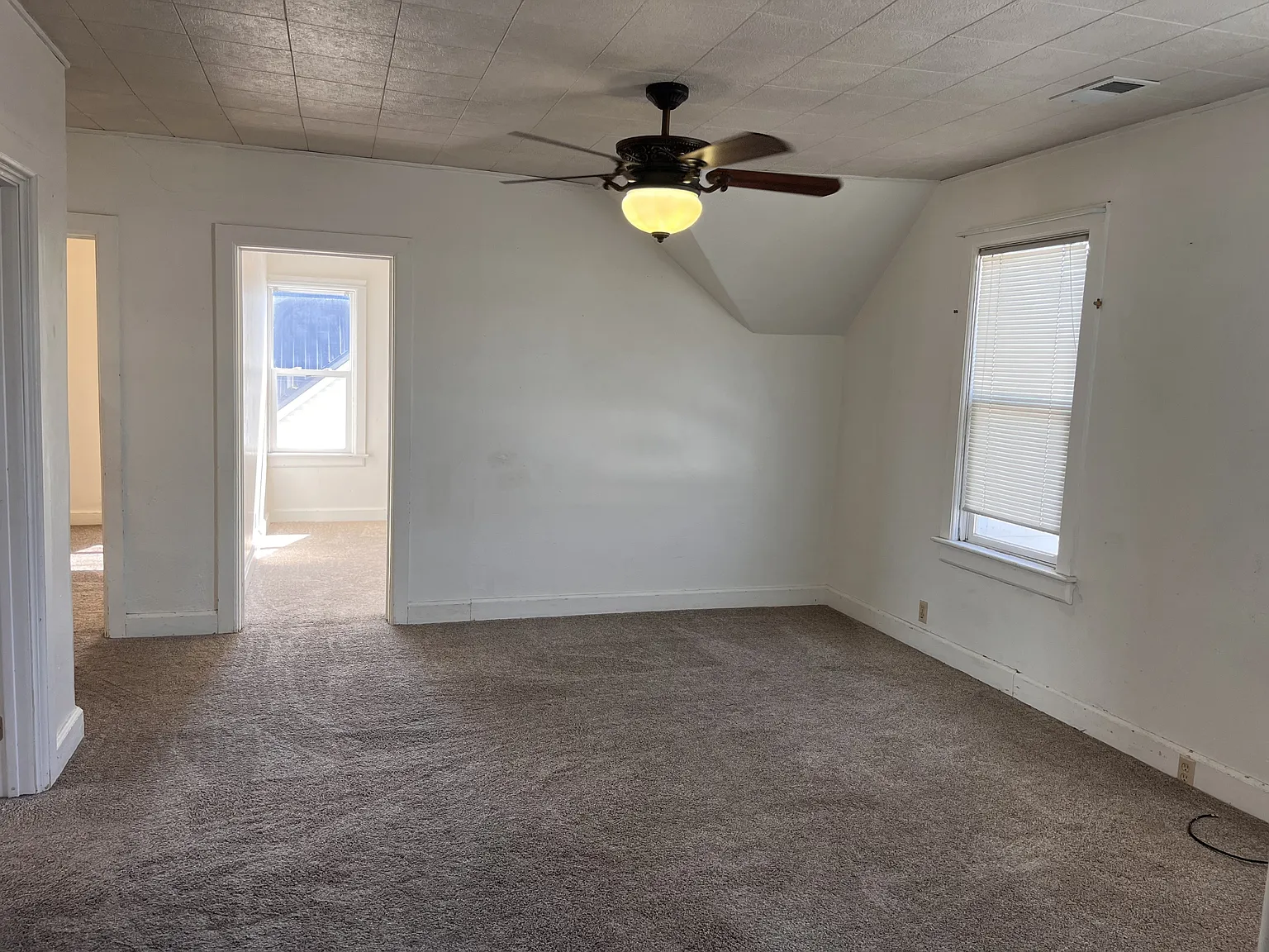 535-535A- 537-537A Menasha Street - 537A — Photo 1