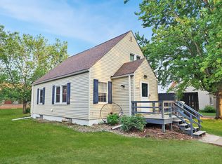 630 7th St, Walnut Grove, MN 56180