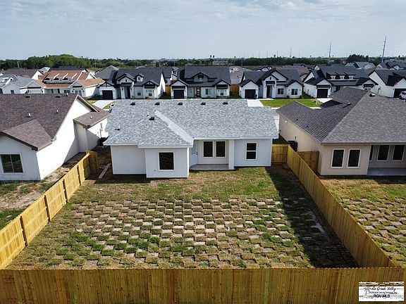 4th image of 17993 Spruce Dr #16