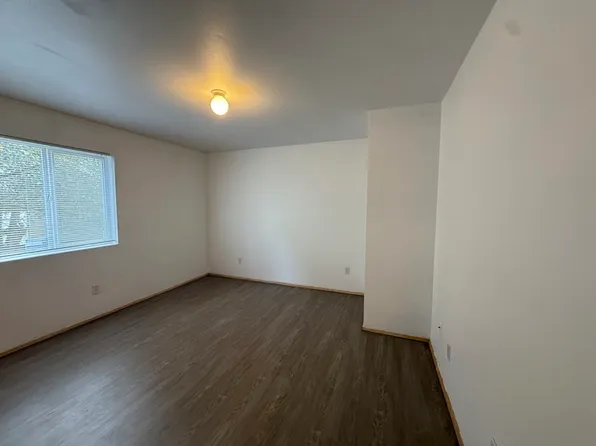 11211 Woodinville Dr APT 2, Bothell, WA 98011