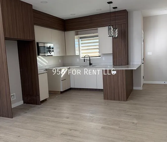 2202 Corales St #1 — Photo 2