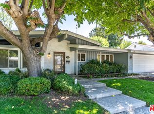 4750 Degovia Ave, Woodland Hills, CA 91364