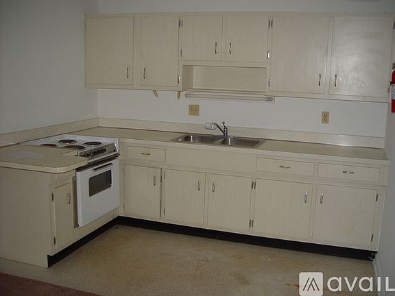 2nd image of 318 Southwind Dr APT 27