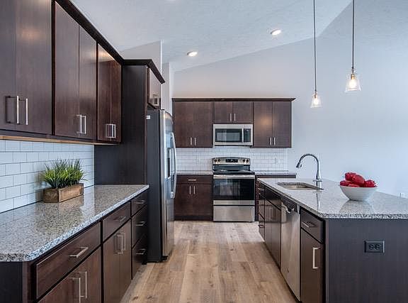4th image of 8696 Tremont Ln