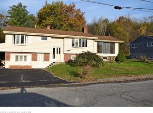 27 Martin Dr, Lewiston, ME 04240
