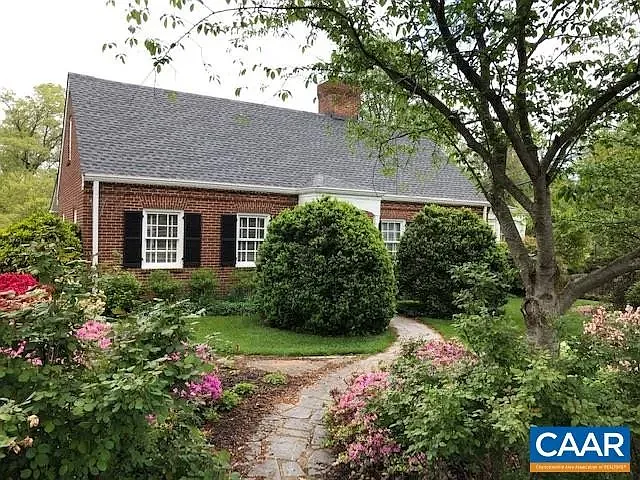 4 bed, 2295 sqft, $3,850 — Photo 3