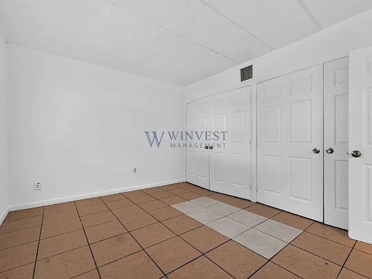Presidential View Apartments — Photo 46