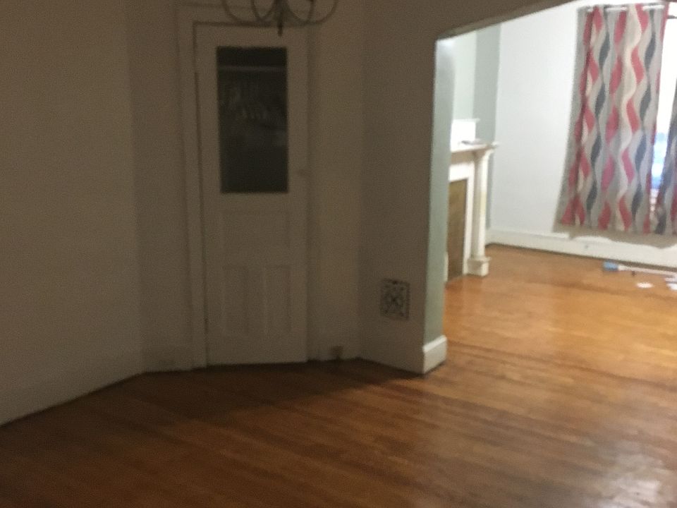 2nd image of 5653 Blakemore St