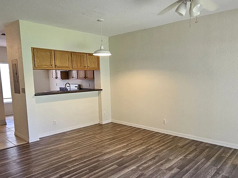 8050 Pacific Beach Dr — Photo 7