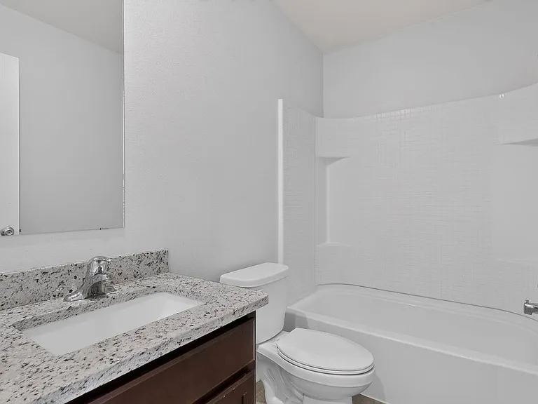 1504 Gulfstream Dr SE — Photo 13