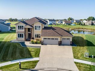 3753 16th St S, Moorhead, MN 56560