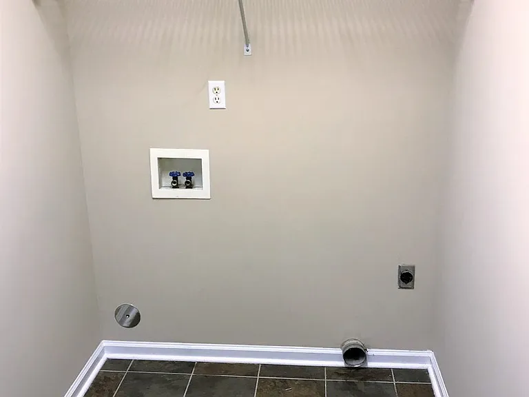 8518 Lawnpark Dr — Photo 15